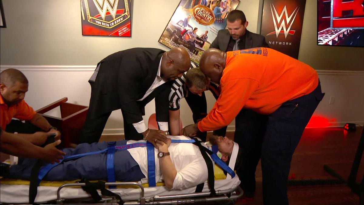 20171030_RAW_BryanInjury--958bc2bf565f7f39f29c572e6155c8b3