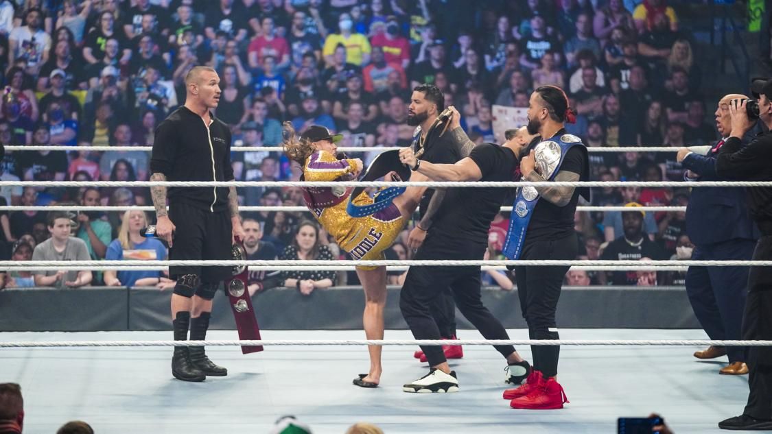 orton-riddle-reigns-usos