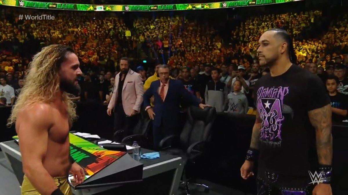 Seth Rollins vs Damian Priest