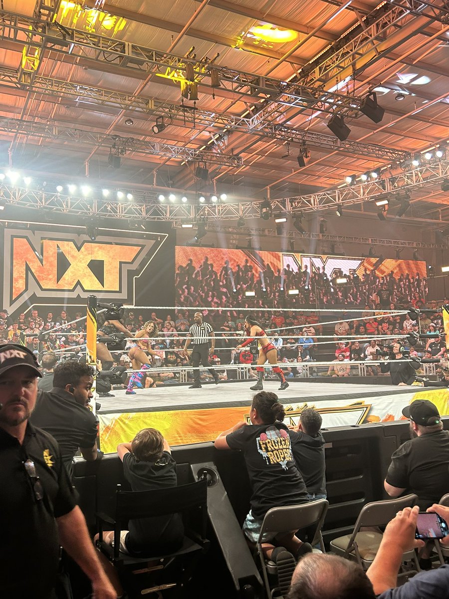https://twitter.com/CoraJadeWWE
