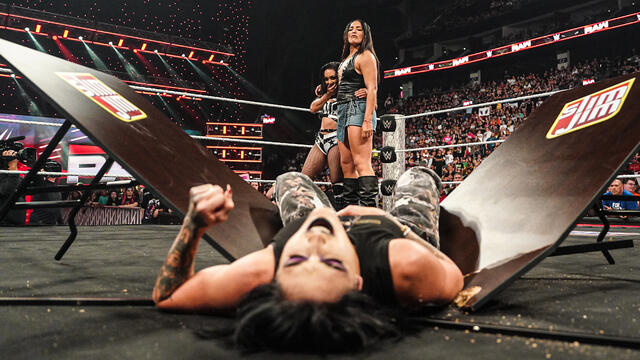 Rhea Ripley gets ambushed by Raquel Rodriguez and Roxanne Perez: Raw highlights, June 23, 2025 https://www.wwe.com/videos/rhea-ripley-gets-ambushed-by-raquel-rodriguez-and-roxanne-perez-raw-highlights-june-23-2025