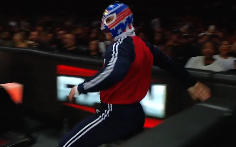 el-grande-americano-situation-gets-insane-twist-as-third-mask-man-appears-during-84-wwe-raw-28