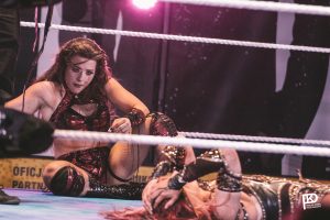 Zakończenie walki Diana Strong vs Meercedes Mone