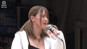 mayu-iwatani-7-30-b.jpg